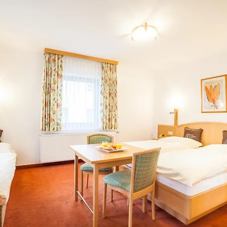 Szálloda Glasererhaus 3*