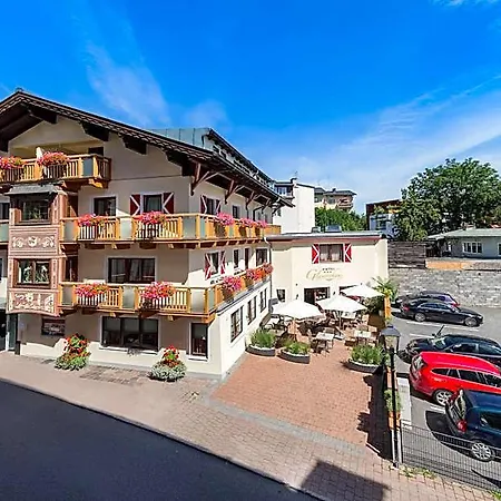 Готель Glasererhaus 3*