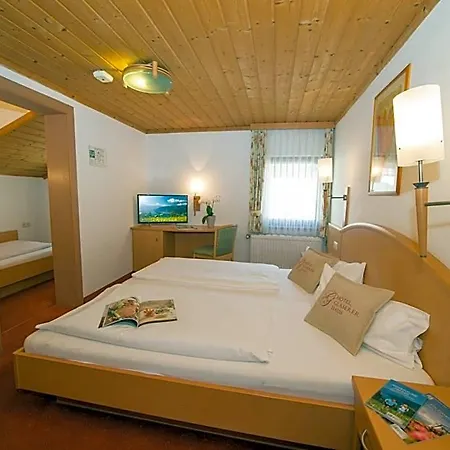 Hotel Glasererhaus 3*