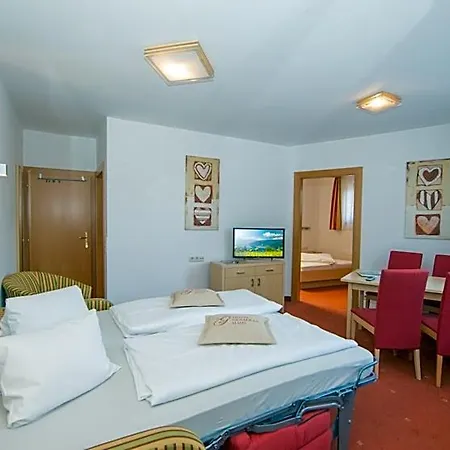 Готель Glasererhaus 3*
