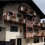 Готель Glasererhaus 3*