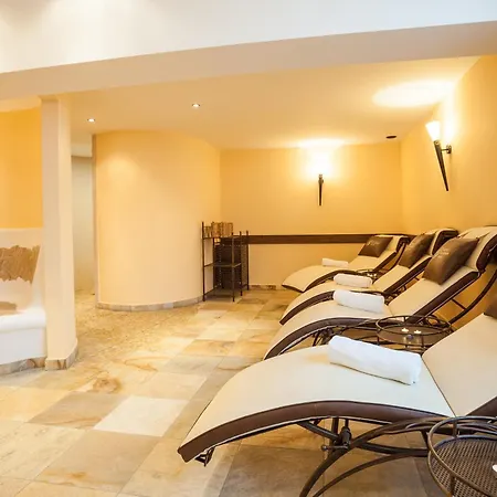 Glasererhaus Szálloda Zell am See