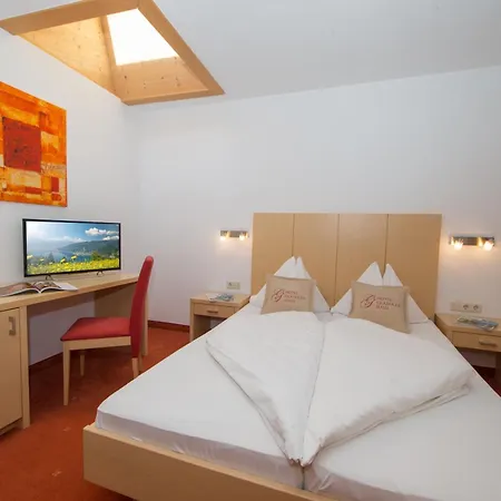 Glasererhaus Szálloda Zell am See